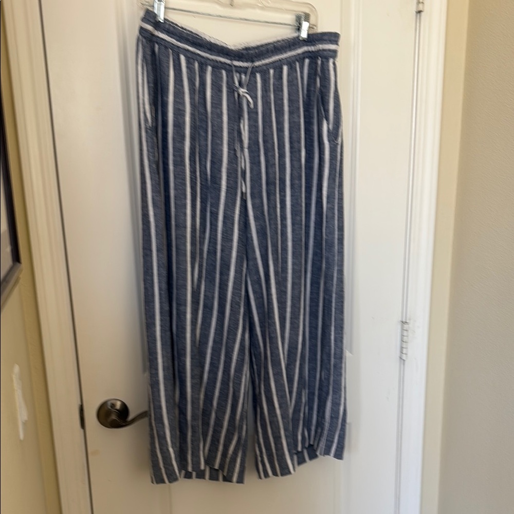 Chaps Light Blue and White Striped Pants SzM